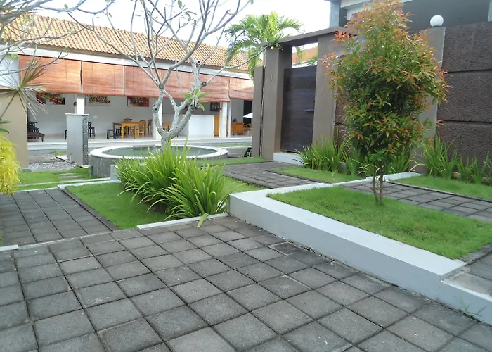 Arya 3* Ungasan (Bali)