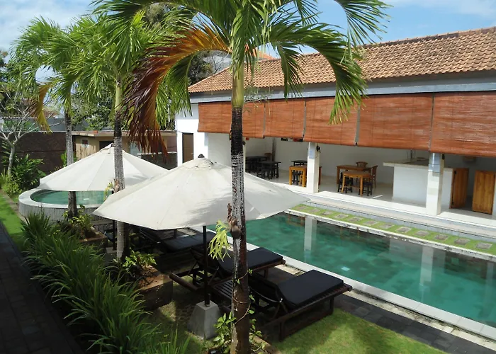 Arya Guest house