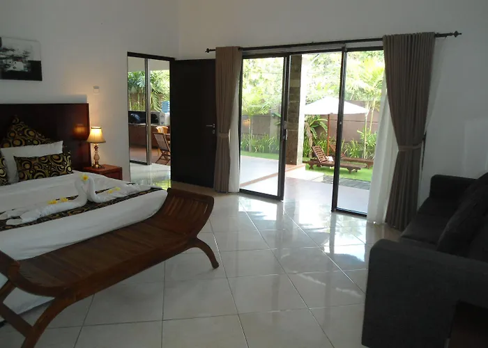 Arya Guest house 3*