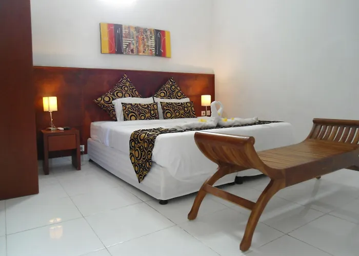 Arya Guest house 3*