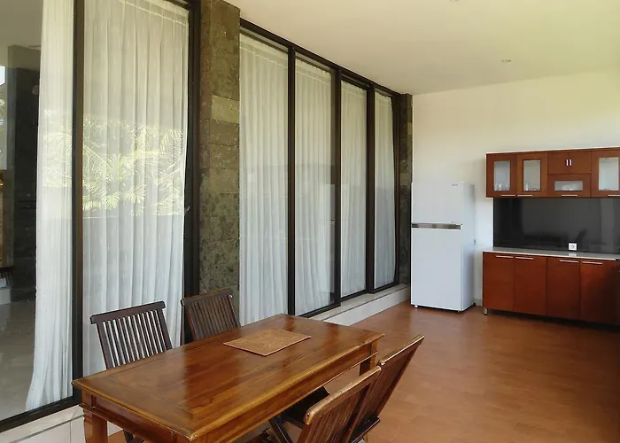 Arya Guest house 3*
